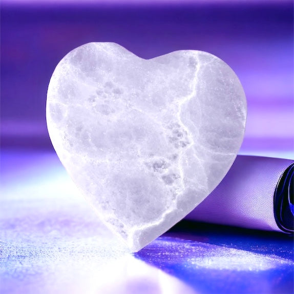 Selenite Heart Charging Plate